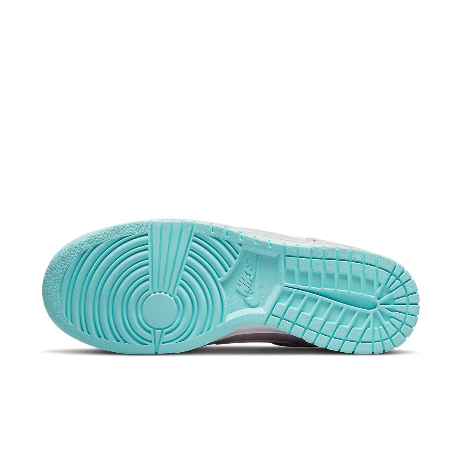 Nike Dunk Low SE  Barber Shop - Grey