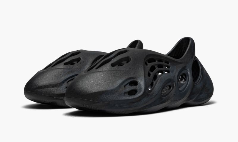 YZY Foam RNNR Mineral Blue