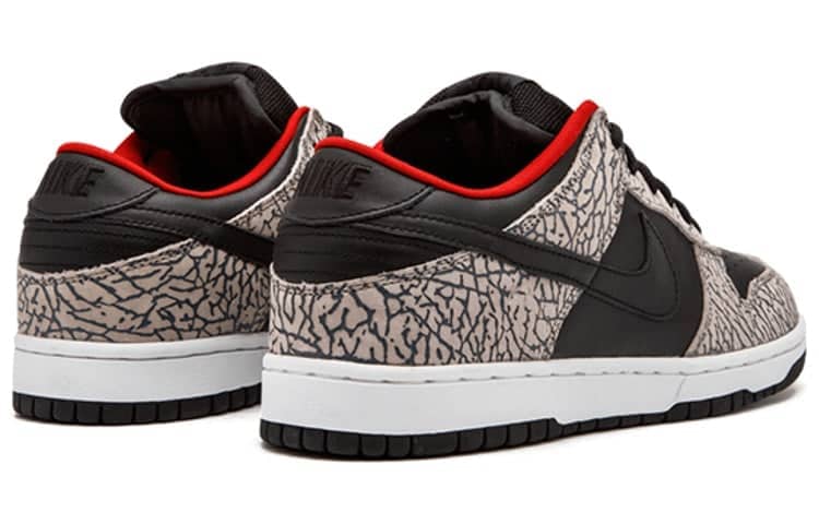 Nike x Supreme SB Dunk Low Pro  Black Cement