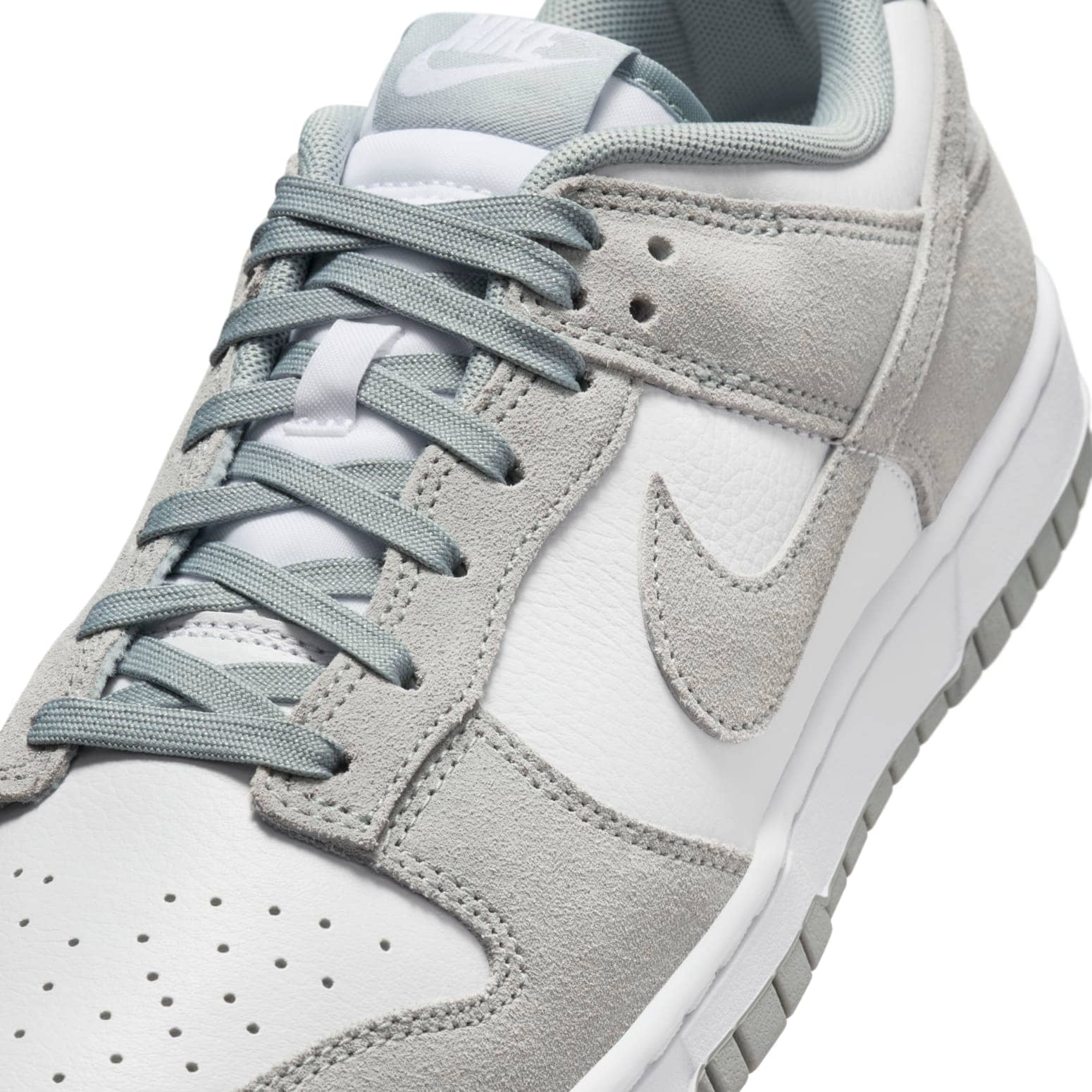 Nike Dunk Low SE  Light Pumice