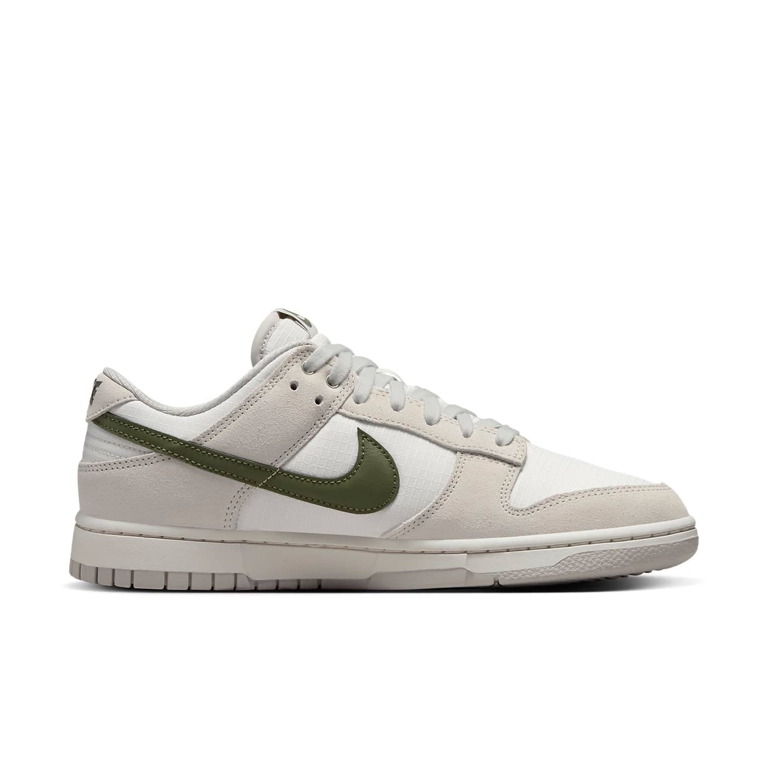 Nike Dunk Low  Leaf Veins