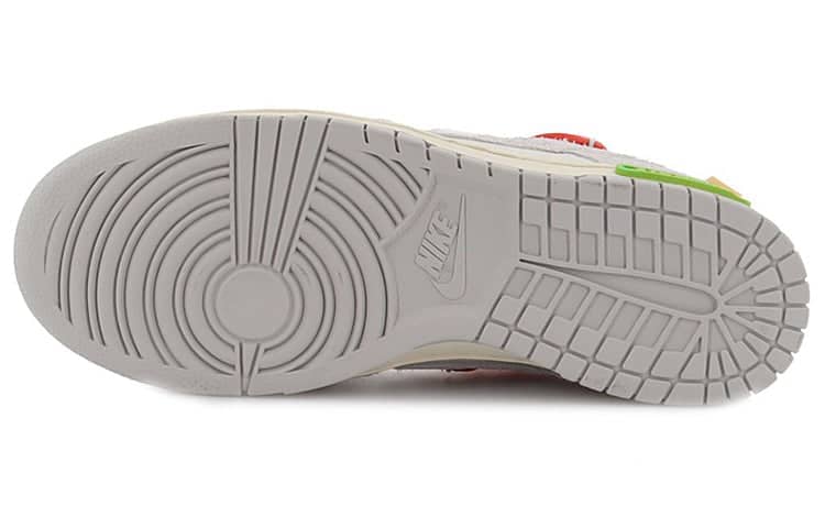 Nike x Off-White Dunk Low  Lot 13 of 50