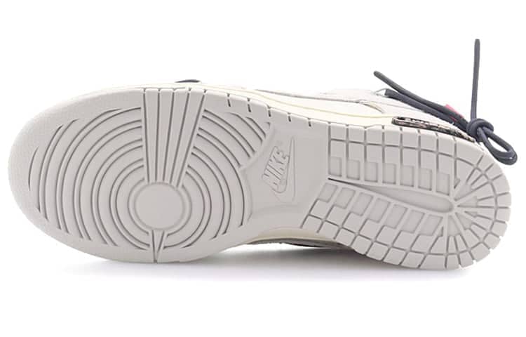 Nike x Off-White Dunk Low  Lot 20 of 50