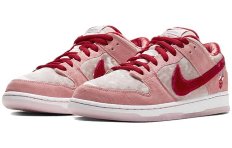 Nike x StrangeLove SB Dunk Low  Valentine s Day