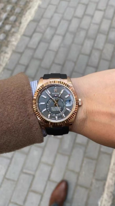 Rolex  Sky-Dweller 42mm 336934-0008 Stainless Steel Black Dial Oyster photo review