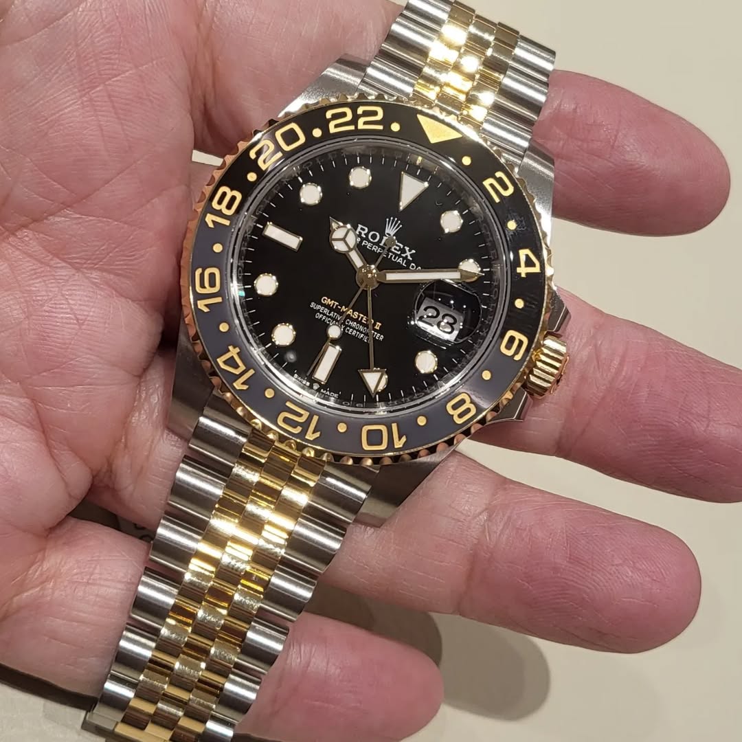 Rolex  GMT-Master II 126713GRNR 40mm photo review