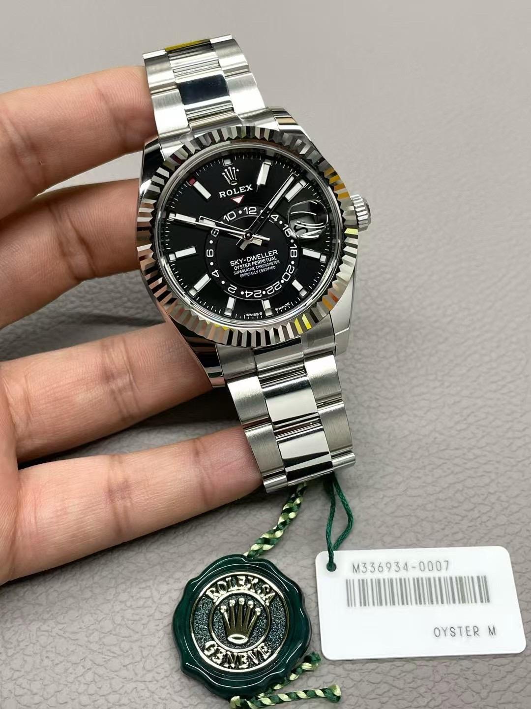 Rolex  Sky-Dweller 42mm 336934-0008 Stainless Steel Black Dial Oyster photo review
