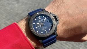 Panerai Submersible QuarantaQuattro Carbotech? 44mm PAM01232 photo review