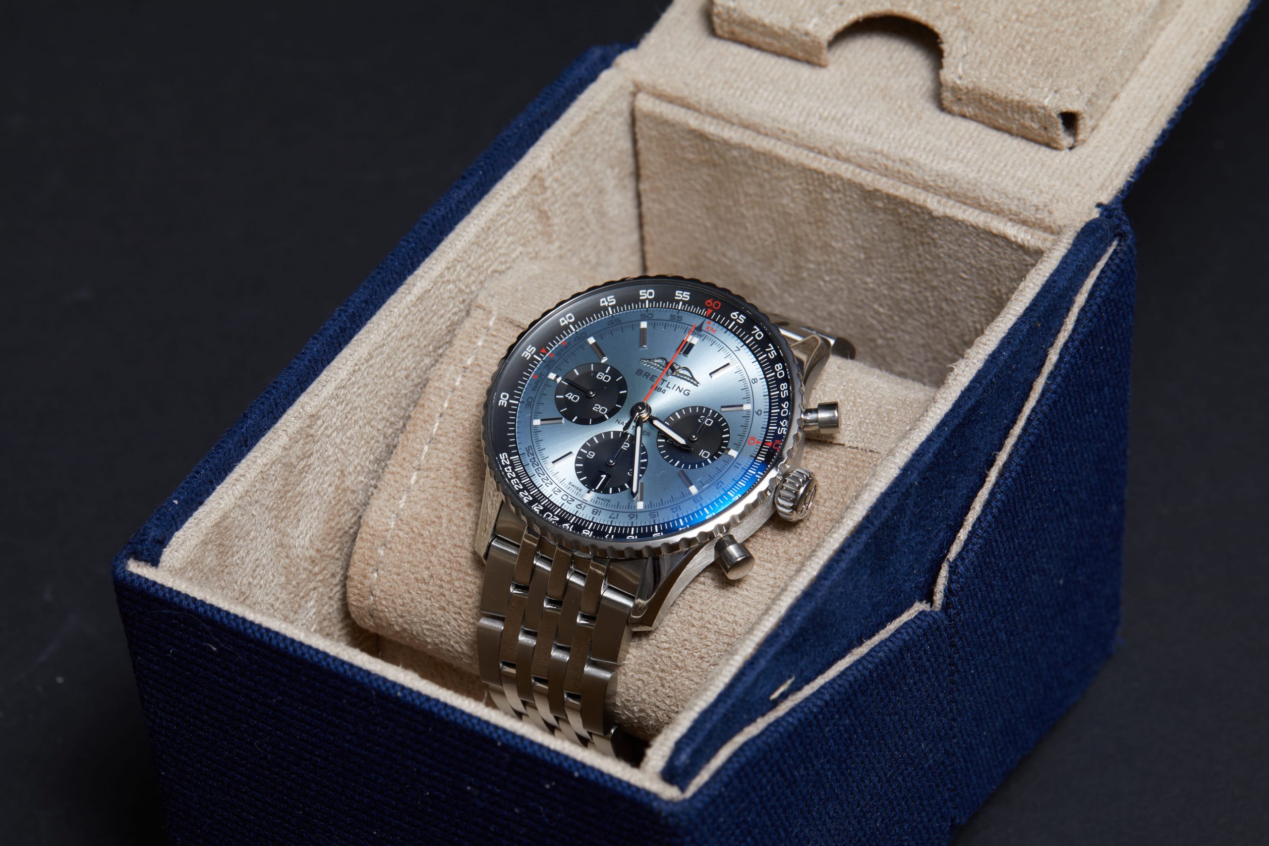 Breitling Navitimer B01 Chronograph 46 AB0137211C1A1 photo review