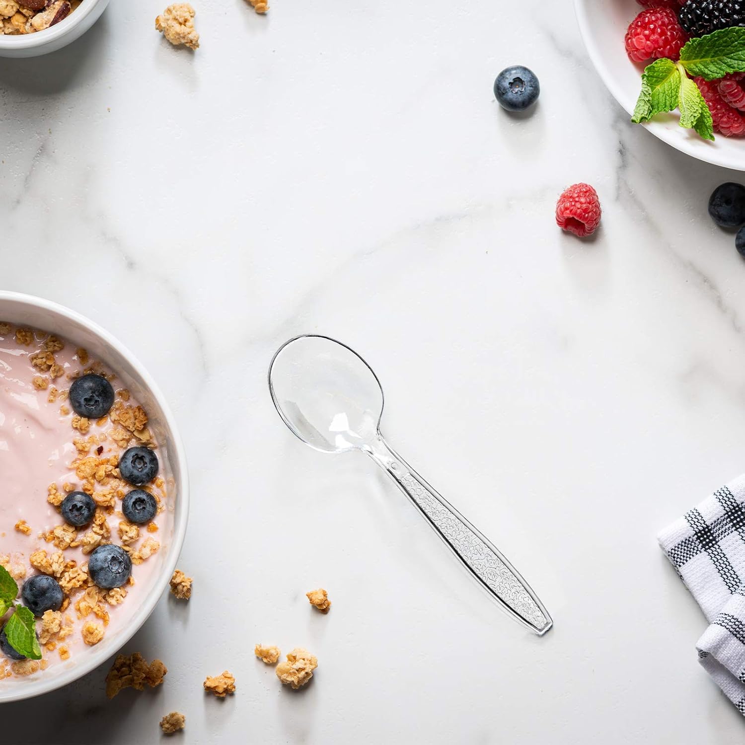 Comfy Package [100 Pack Clear Plastic Knives Heavy Duty with Engraved Design - Plastic Knives Disposable, Sturdy Plastic Silverware for Parties, Weddings, and Events