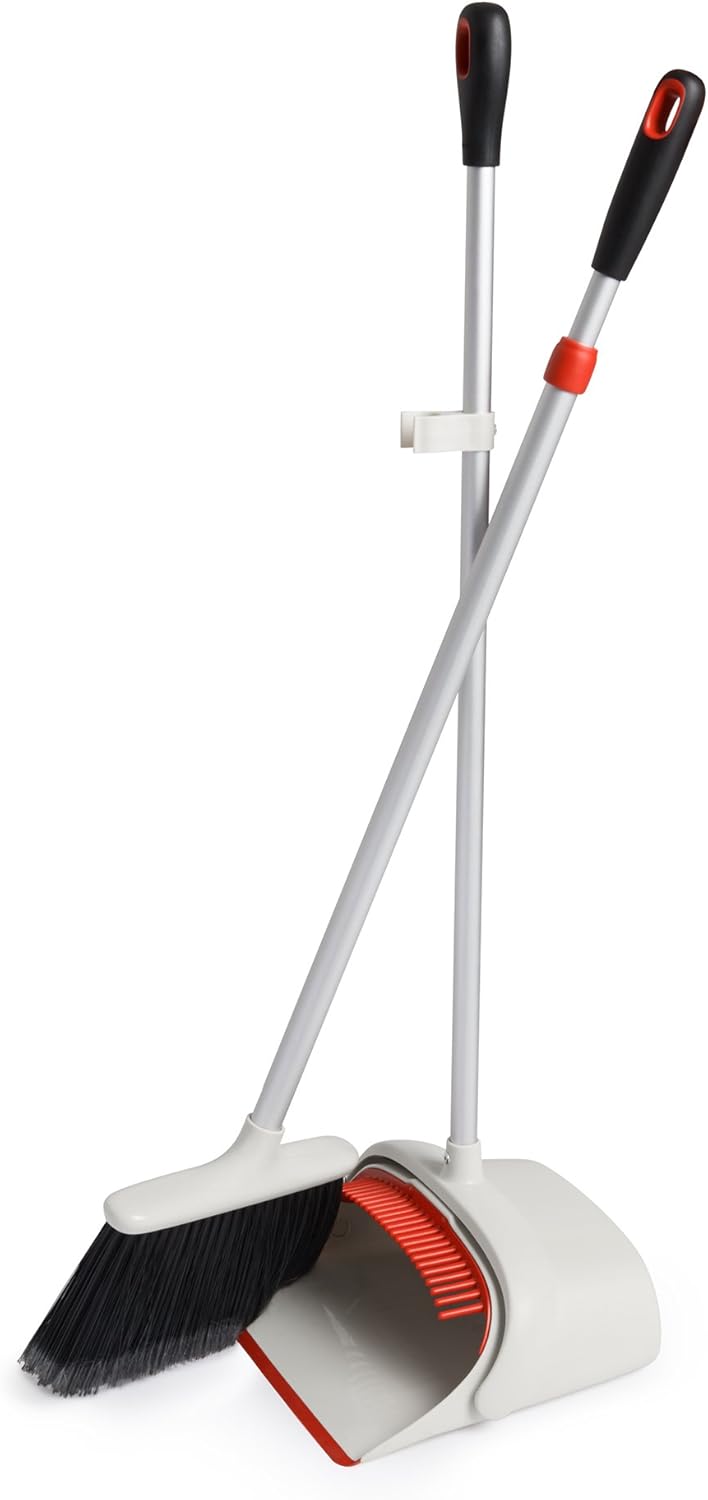OXO Good Grips Large Sweep Set with Extendable Broom,8.5