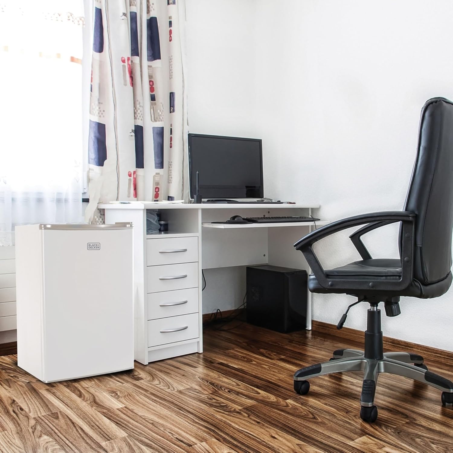 BLACK+DECKER BCRK17B Compact Refrigerator Energy Star Single Door Mini Fridge with Freezer, 1.7 Cubic Feet, Black