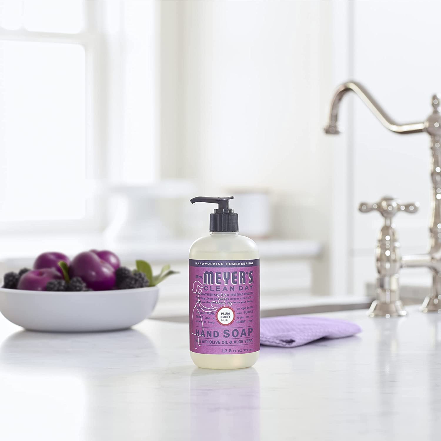 MRS. MEYER'S CLEAN DAY Liquid Hand Soap Refill, Cruelty Free and Biodegradable Formula, Lemon Verbena Scent, 33 oz