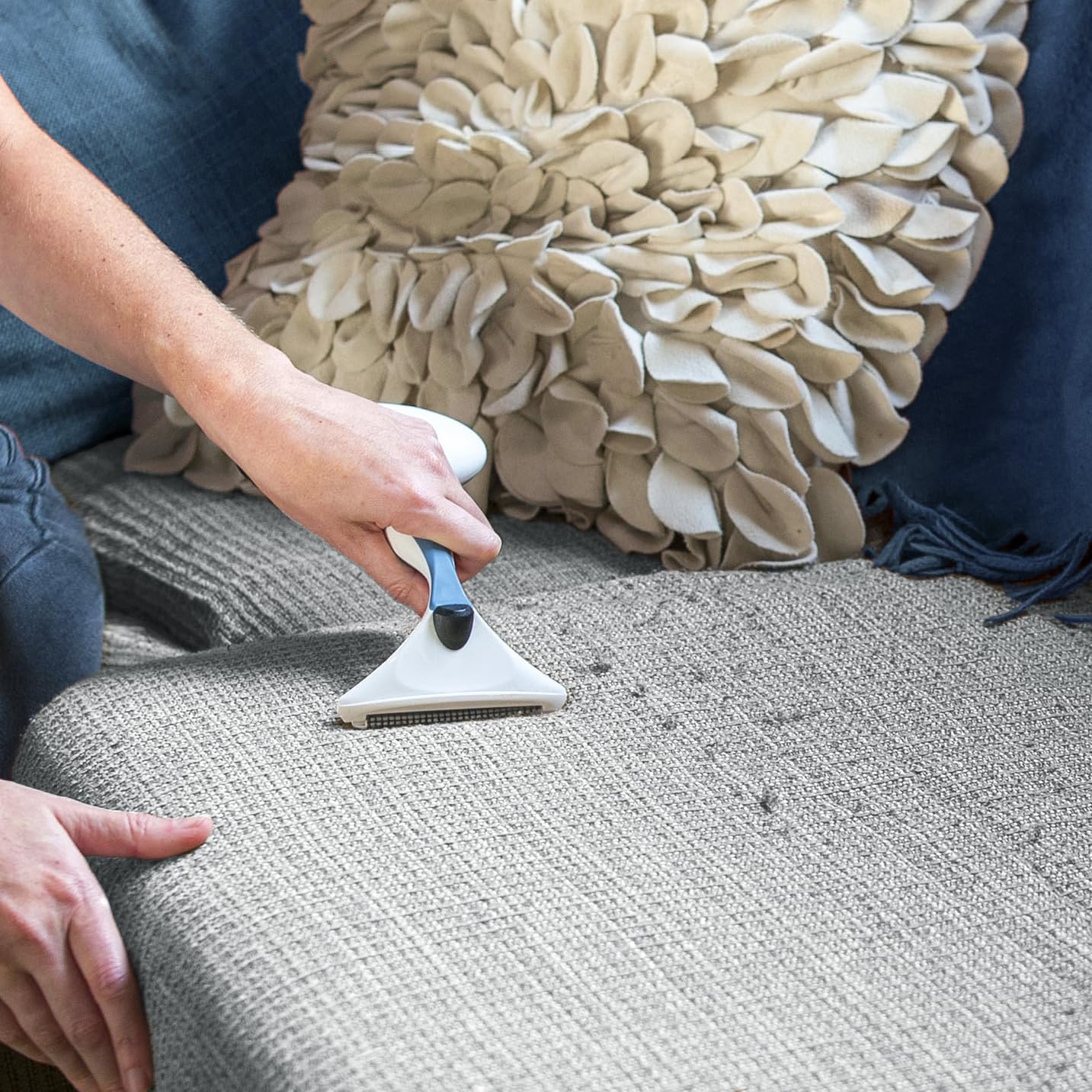 GLEENER Battery-Free Fabric Shaver & Lint Brush | Ultimate Fuzz Remover | Adjustable Depiller Lint Remover for Clothing & Furniture (Slate Blue)