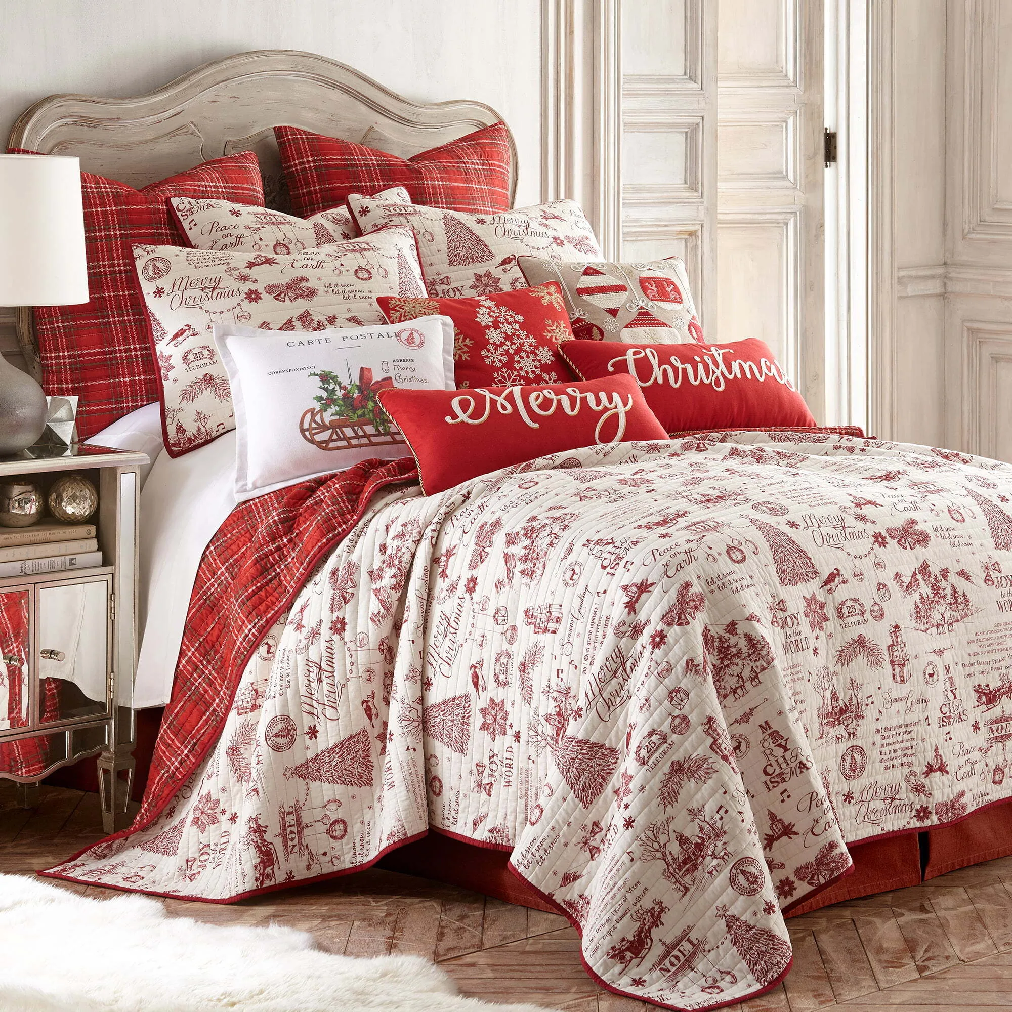 Yuletide Quilt Set - King Quilt (106x92in.) + Two King Pillow Shams (36x20in.) - Christmas Holiday Script - Red and Cream - Reversible - Cotton