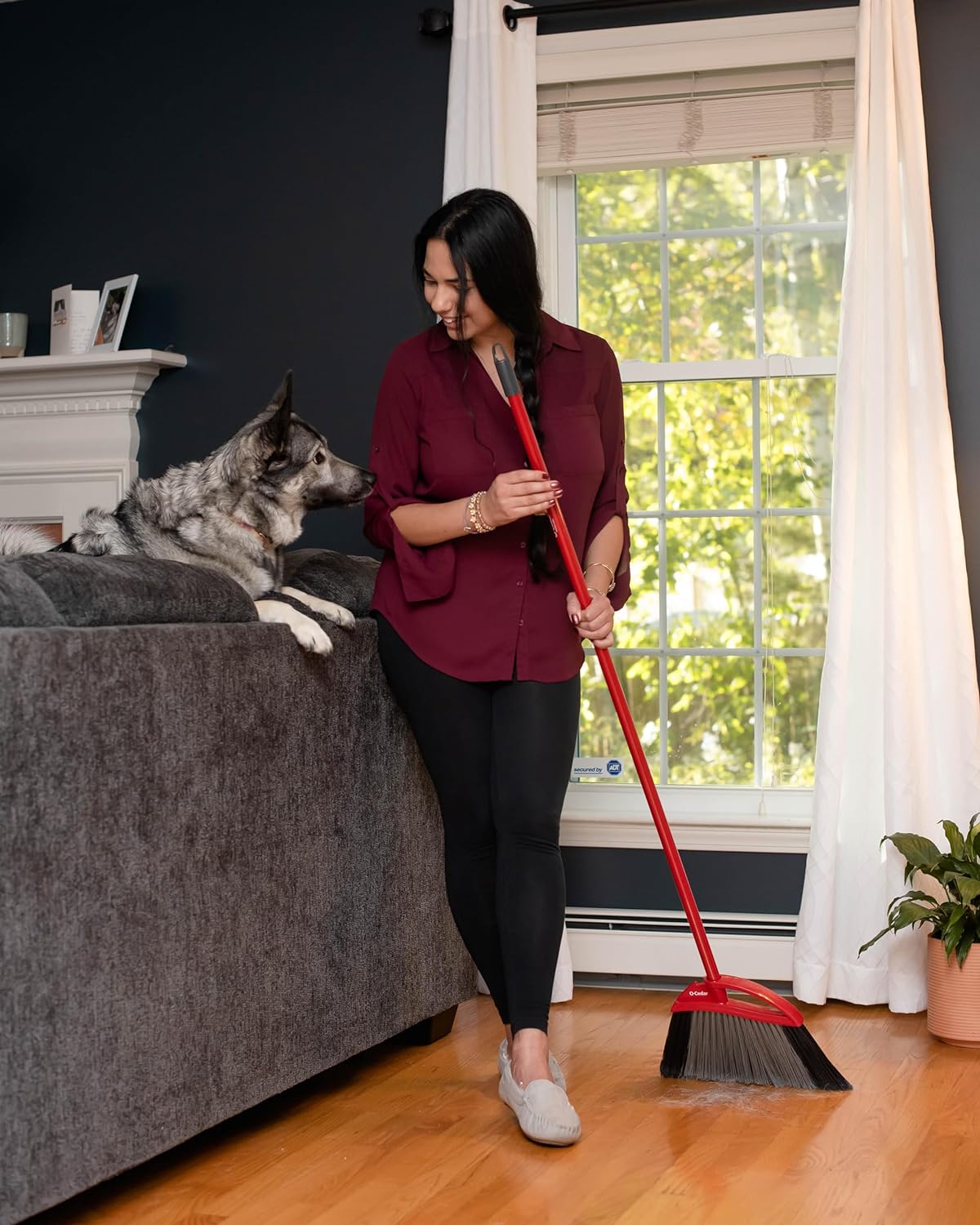 O-Cedar One Sweep Broom with Step-On Dustpan | Remove 99% with One Sweep | Lightweight Quiet Cleaning Tool | Ideal for Pet Owners