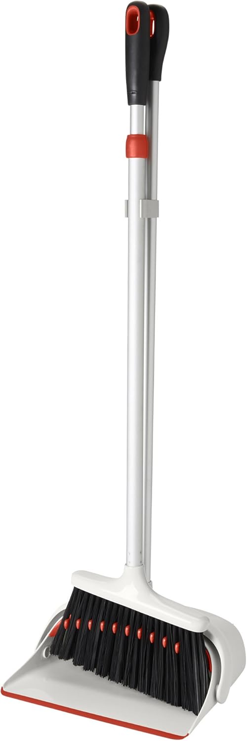 OXO Good Grips Large Sweep Set with Extendable Broom,8.5