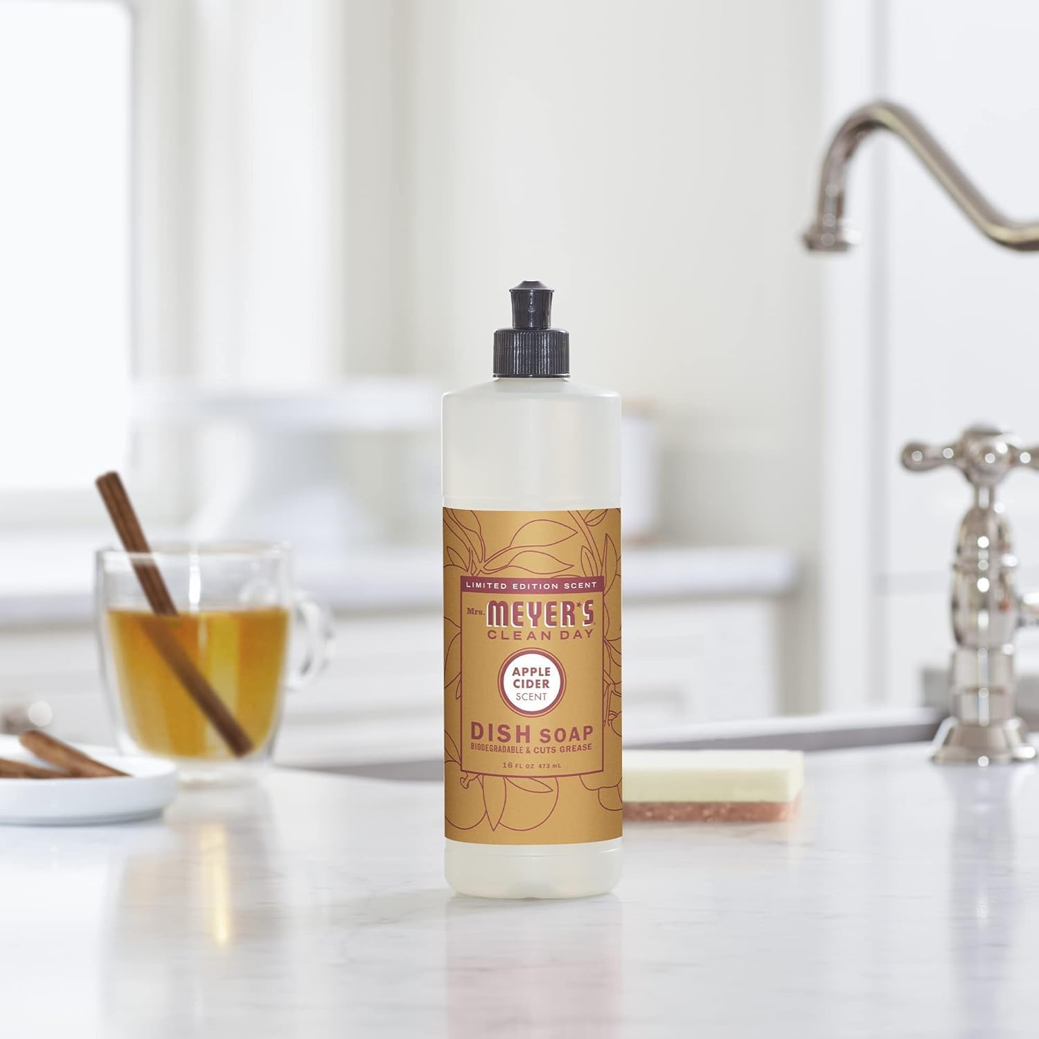 MRS. MEYER'S CLEAN DAY Liquid Dish Soap, Biodegradable Formula, Basil, 16 fl. oz - Pack of 3