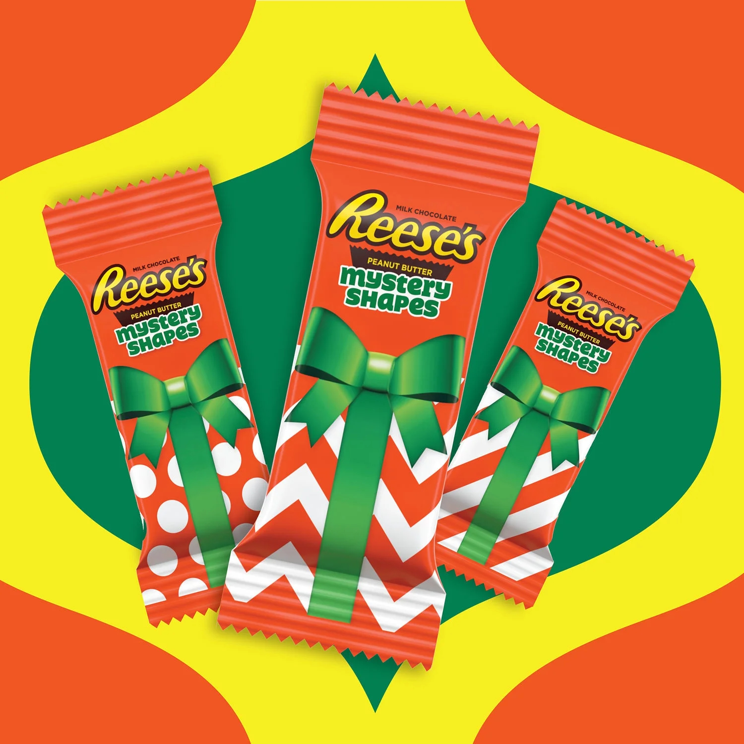Reese's Assorted Milk Chocolate Peanut Butter Shapes Christmas Candy, Bulk Bag 46.2 oz