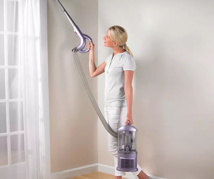 Navigator Lift-Away Vacuum