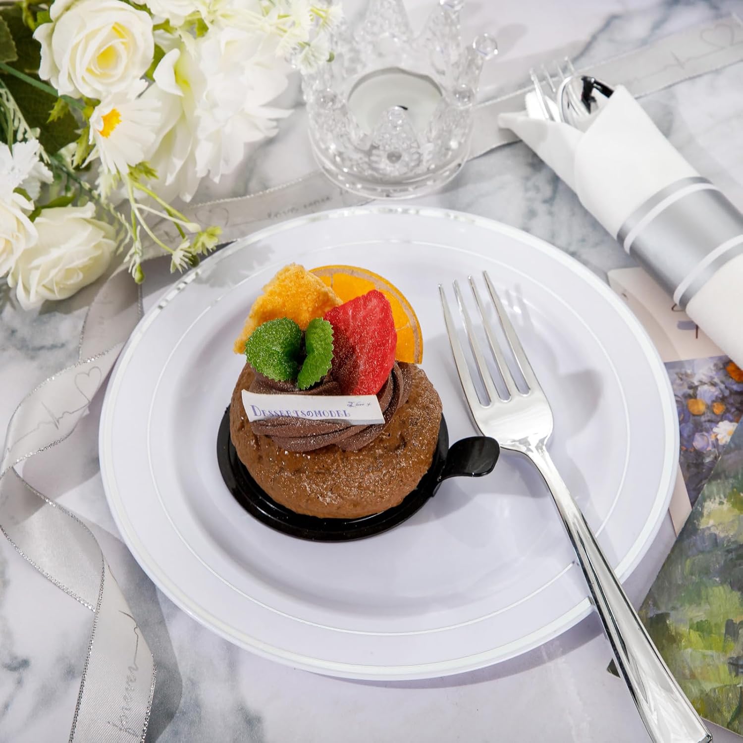 Supernal 60 Pack Pre Rolled Napkins with Gold Plastic Silverware, Premium Disposable Gold Wrapped Cutlery Set Includes: 60 Forks 60 Knives 60 Spoons 60 Napkin for Party