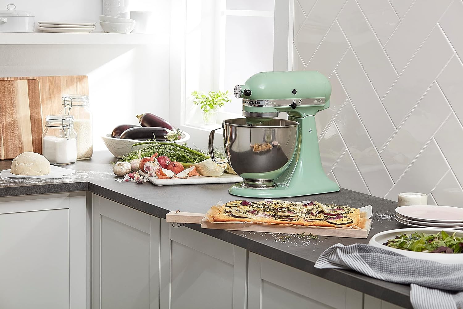 KitchenAid Artisan Series 5 Quart Tilt Head Stand Mixer with Pouring Shield KSM150PS, Removable bowl, Aqua Sky