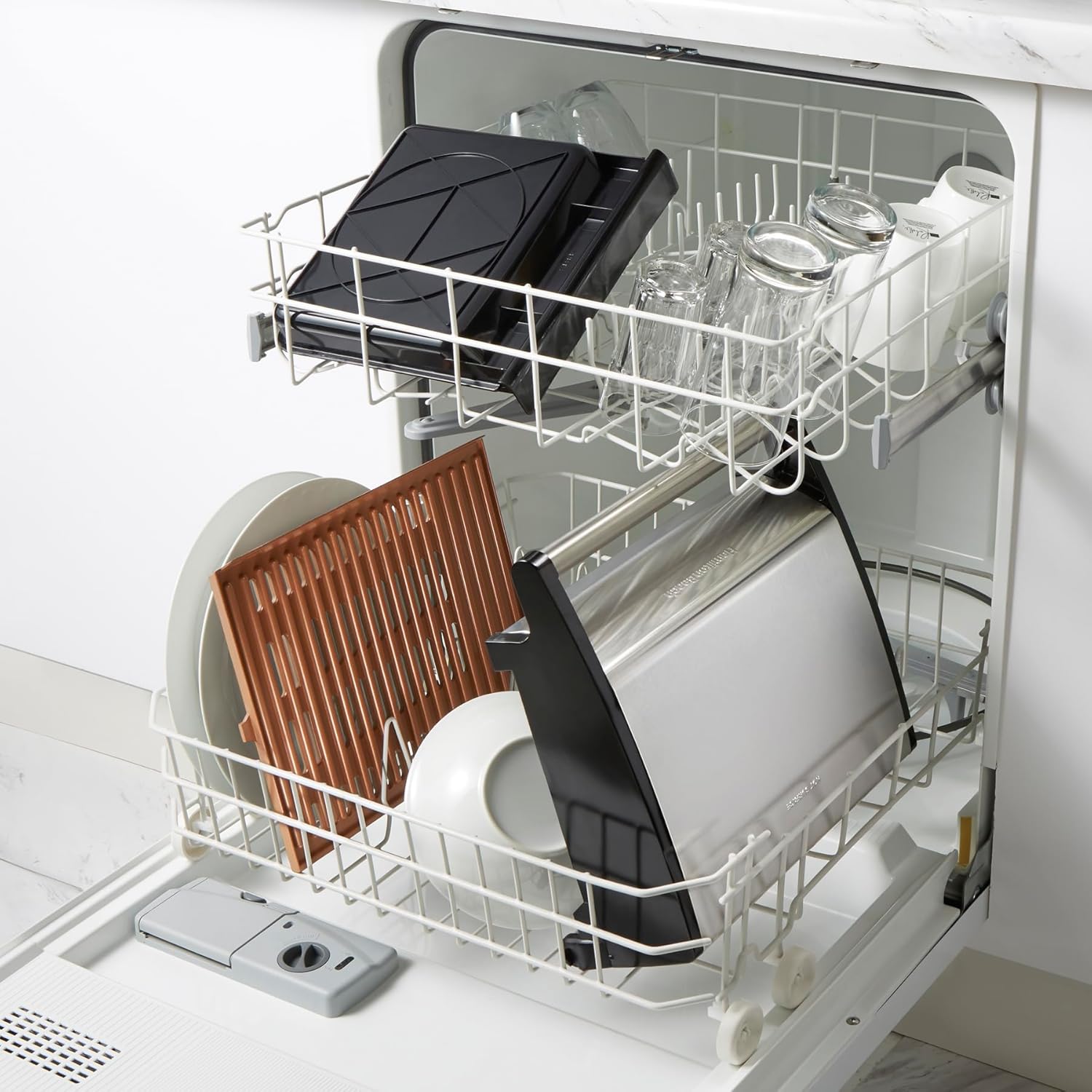 Hamilton Beach Electric Indoor Searing Grill with Viewing Window & Adjustable Temperature Control to 450F, 118 sq. in. Surface Serves 6, Removable Nonstick Grate, Stainless Steel