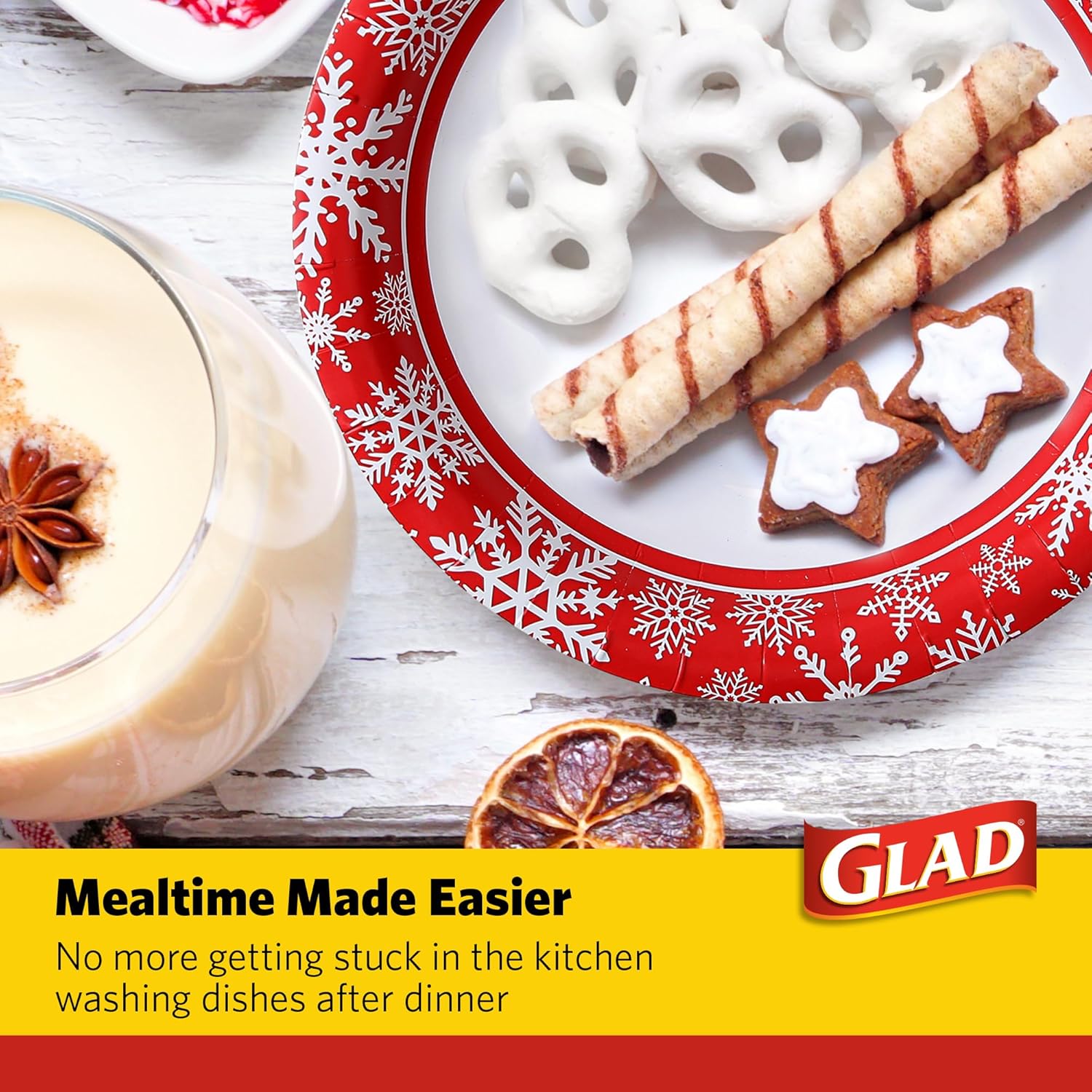 Glad Disposable Holiday Paper Plates, 10 Inch, 20 Count - Red Snowflake Design, Heavy Duty and Microwavable