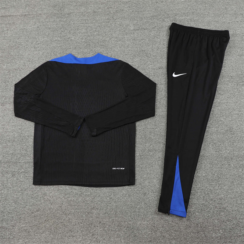 Tracksuit France Black Training 24/25