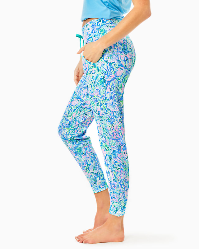 UPF 50+ Luxletic 28" Island Jogger | Lilly Pulitzer Outlet - LillypulitzerOutlets