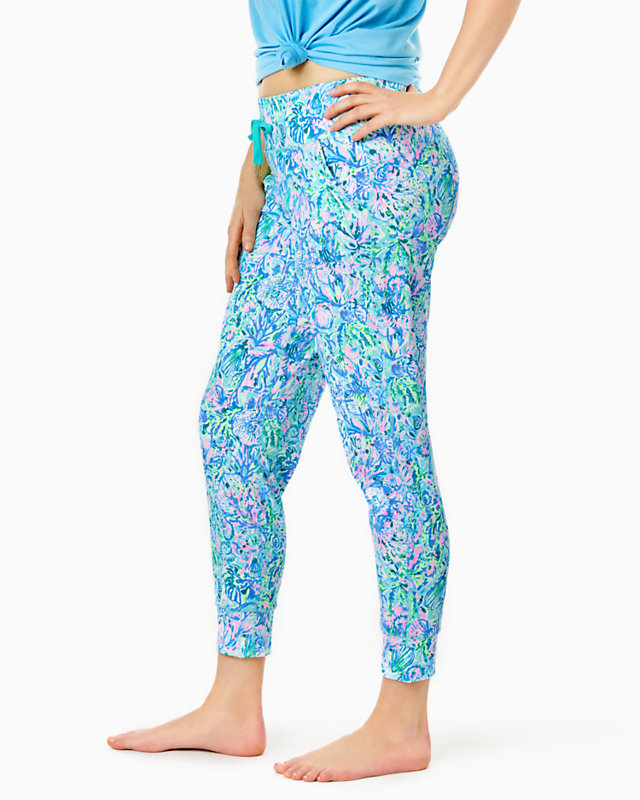 UPF 50+ Luxletic 28" Island Jogger | Lilly Pulitzer Outlet - LillypulitzerOutlets