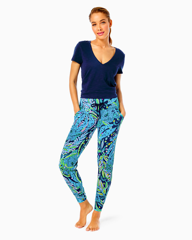 UPF 50+ Luxletic 28" Island Jogger | Lilly Pulitzer Outlet - LillypulitzerOutlets