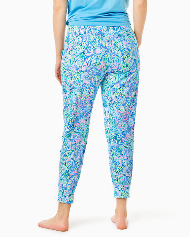 UPF 50+ Luxletic 28" Island Jogger | Lilly Pulitzer Outlet - LillypulitzerOutlets