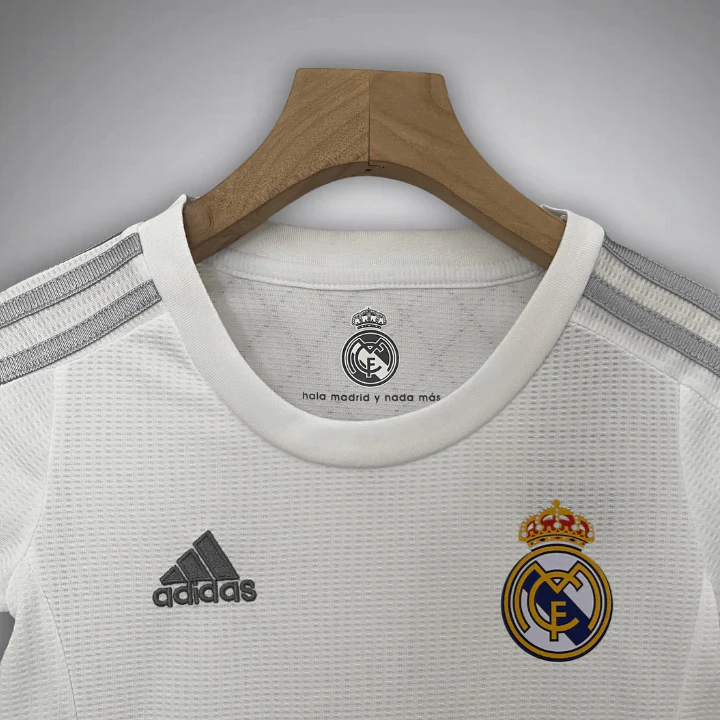 Real Madrid 2015/16 Kids White Home Shirt & Shorts Set