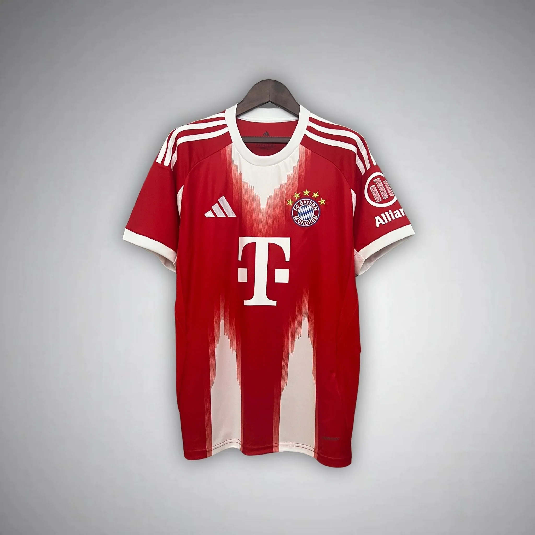 25/26 Bayern München Home Kit