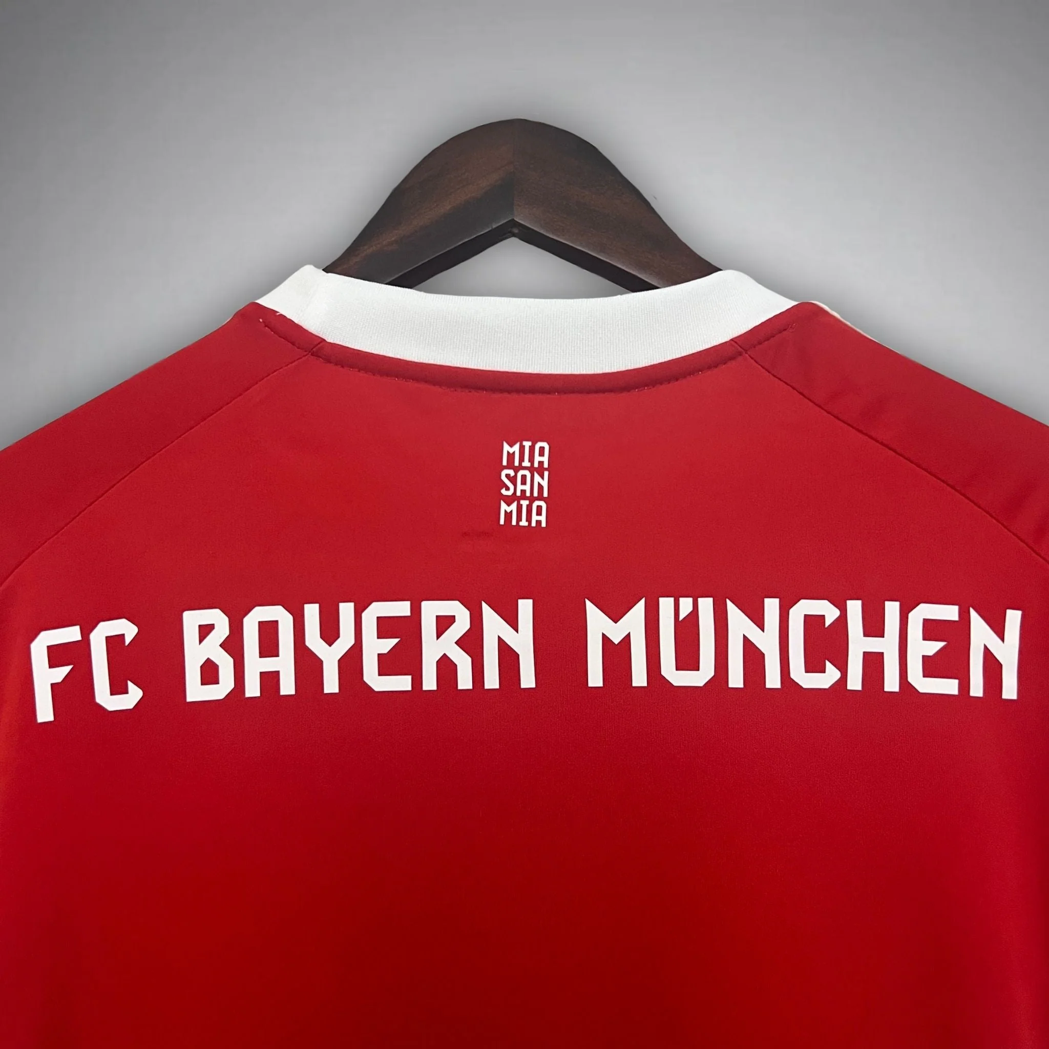 25/26 Bayern München Home Kit