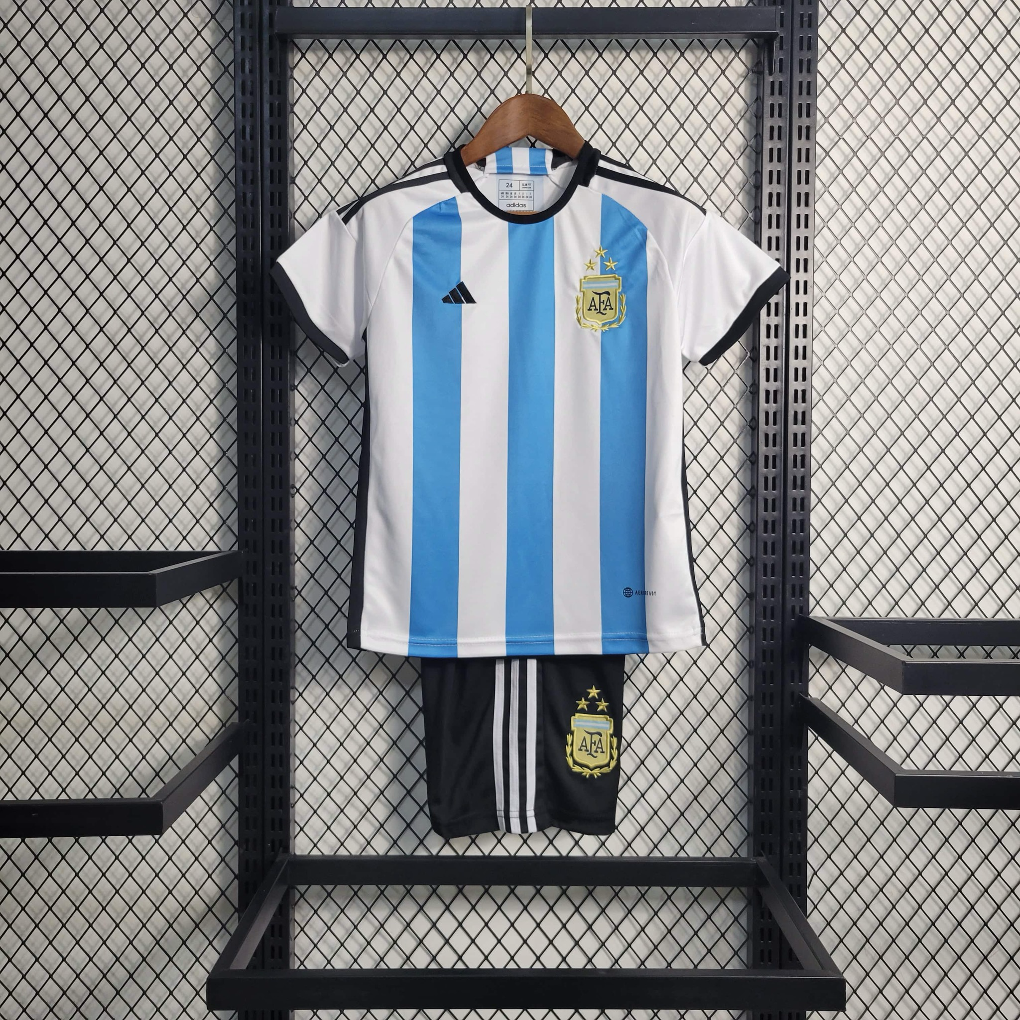 Argentina 2022/2023 home kit (Kids)