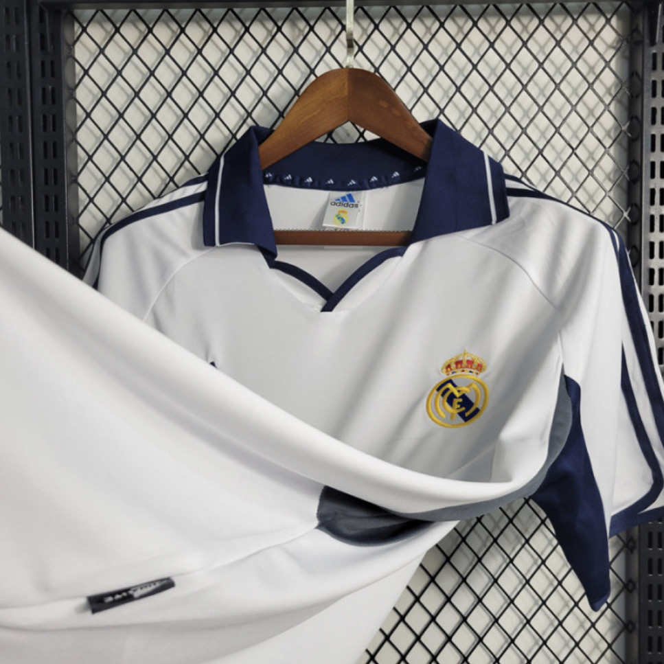 Real Madrid 2000/01 White Home Short Sleeve Football Shirt