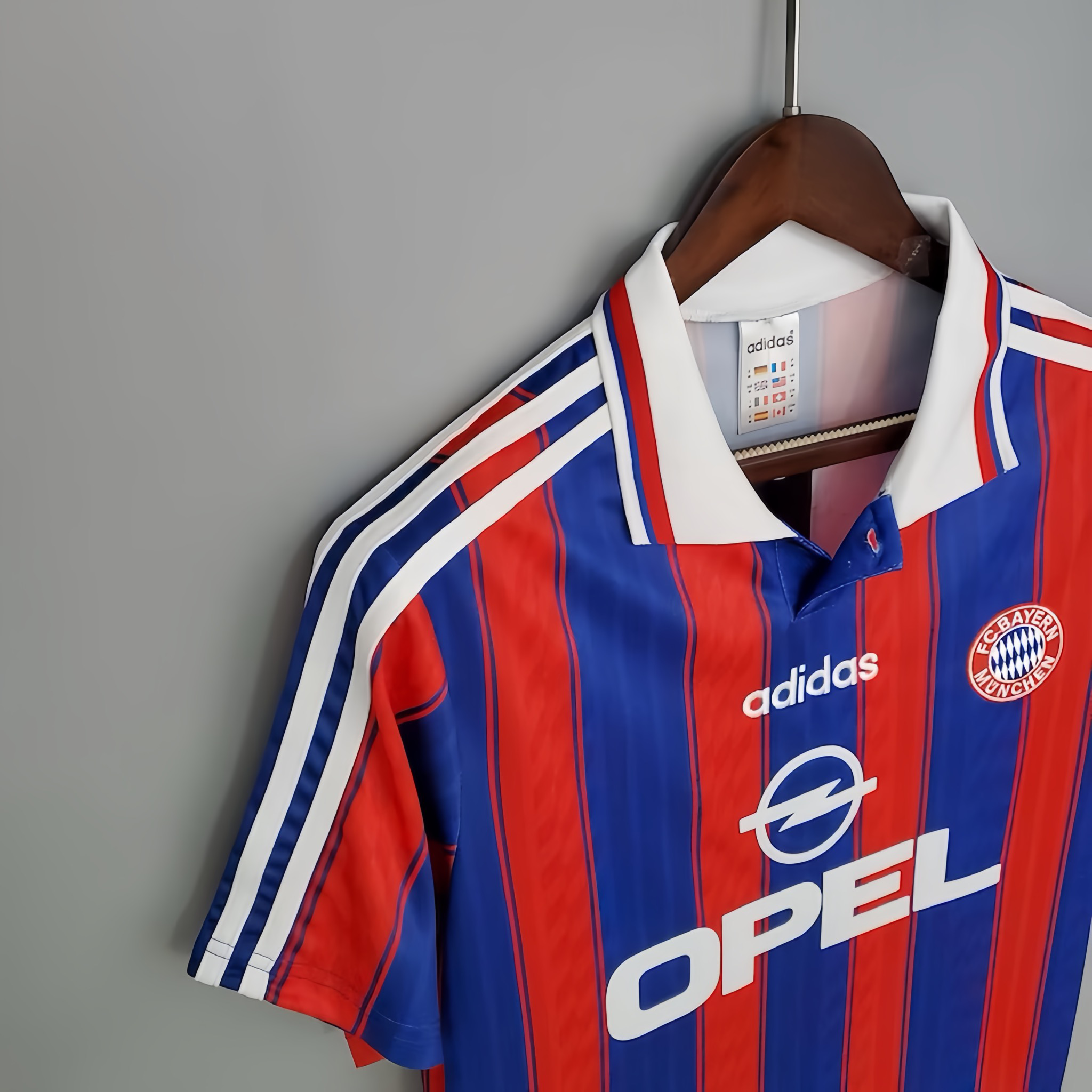 Bayern Munich 1995/97 Home Football Shirt – Red Blue Stripes