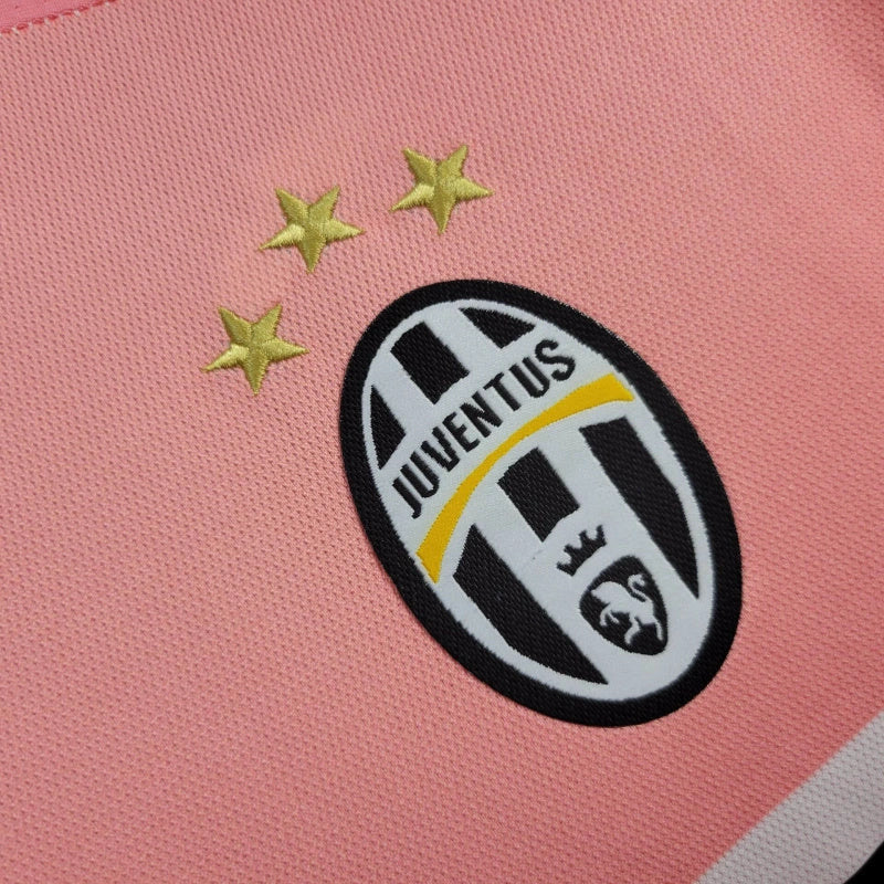 Juventus 2015-2016 away Kit