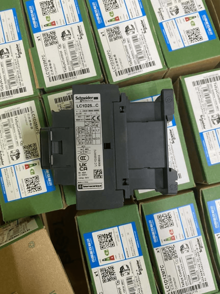 Schneider Electric LC1D32M7C Contactor, 3NO, 25 A, 11 kW, 230 V ac Coil