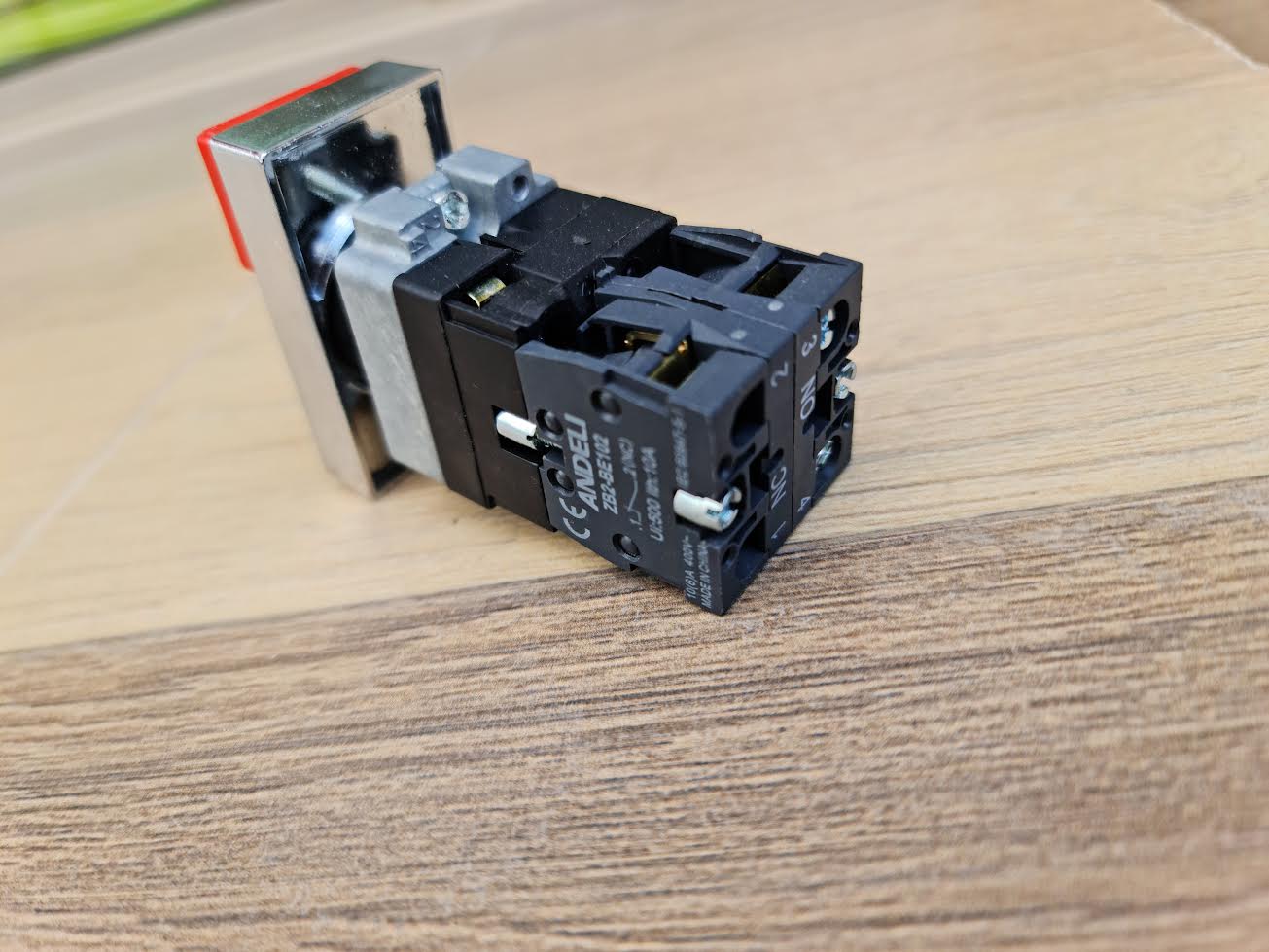 Push Button On Off with Indication NO NC