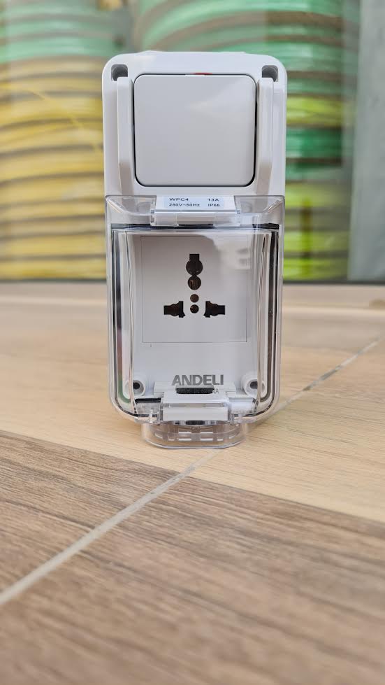 Weather-proof Switch with Universal Socket  | WPC4