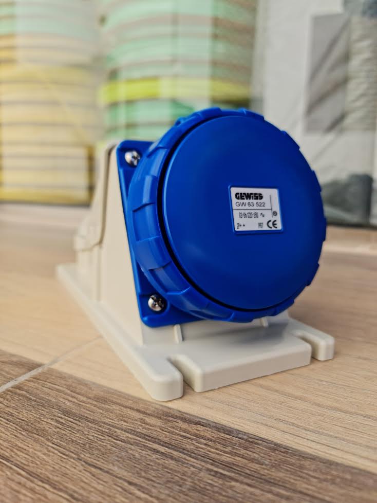 Wall mounted weather proof GW63522