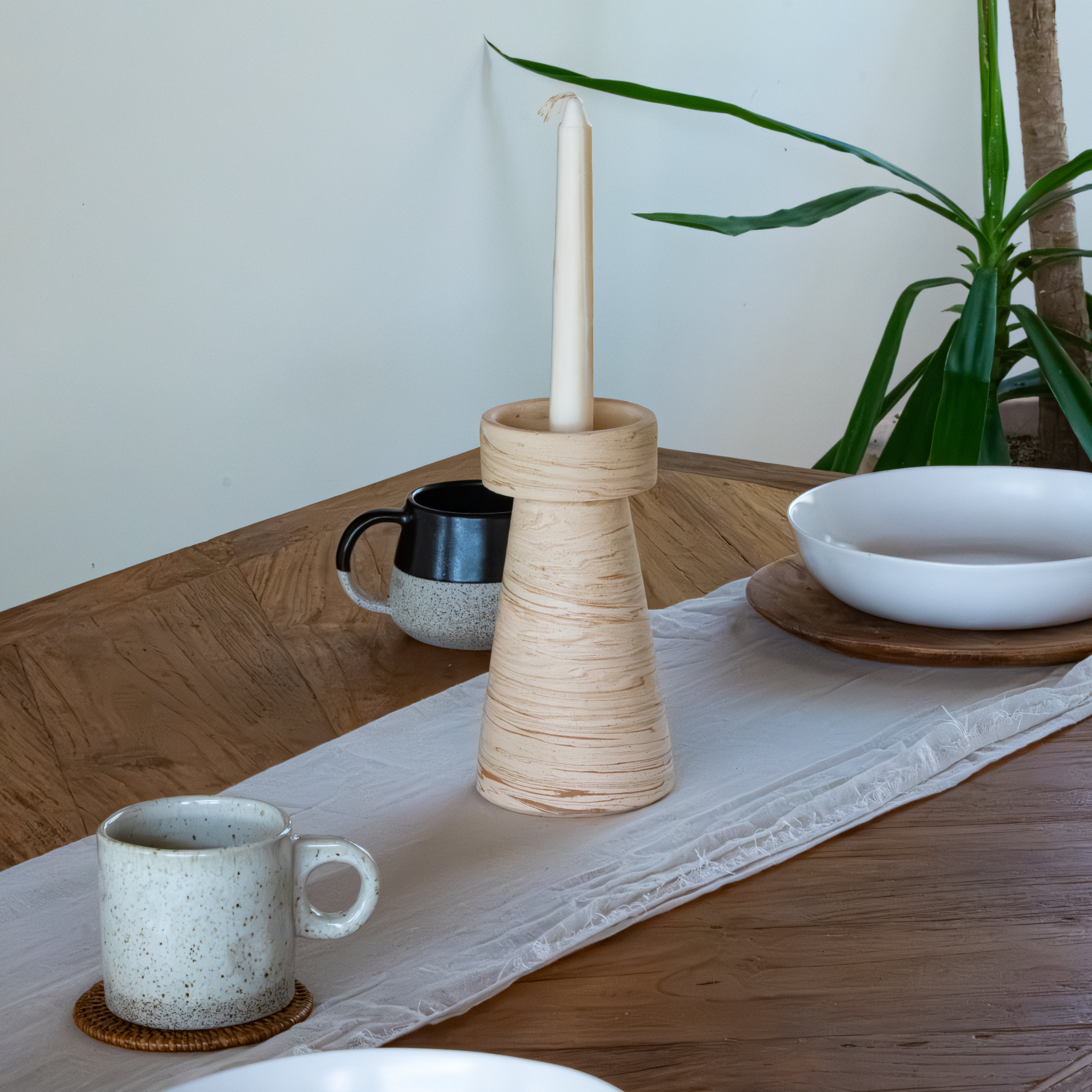 Cahaya Ceramic Taper Candle Holder