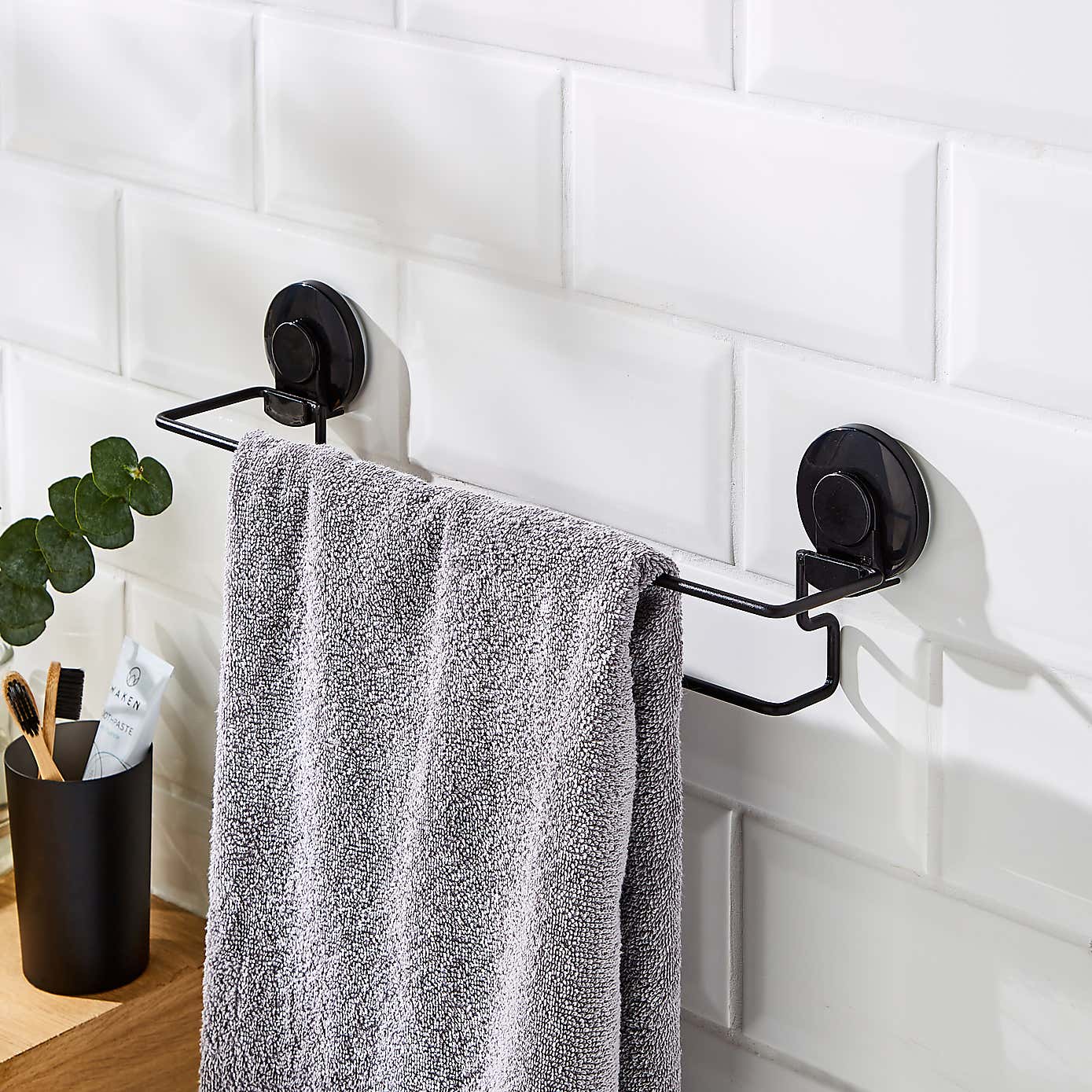 Wire Suction Towel Rail