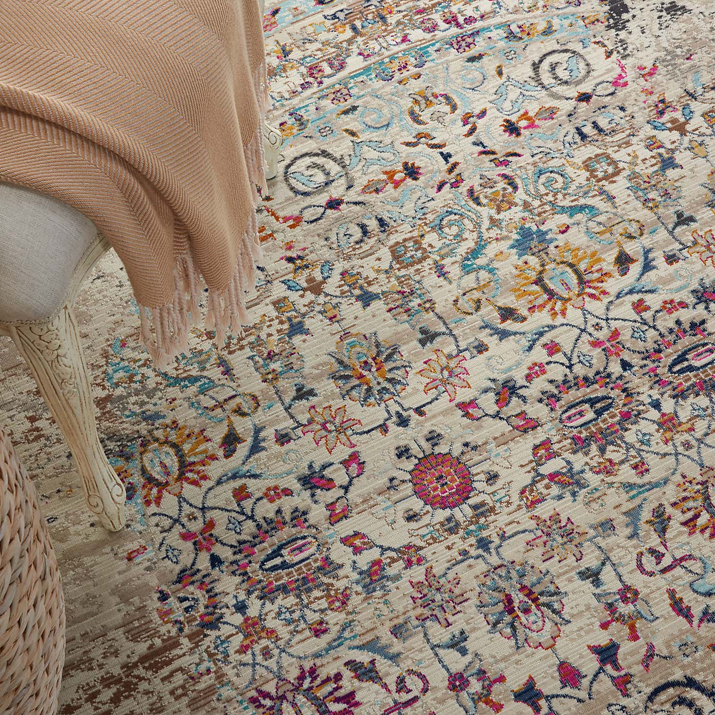 Vintage Kashan 2 Round Rug