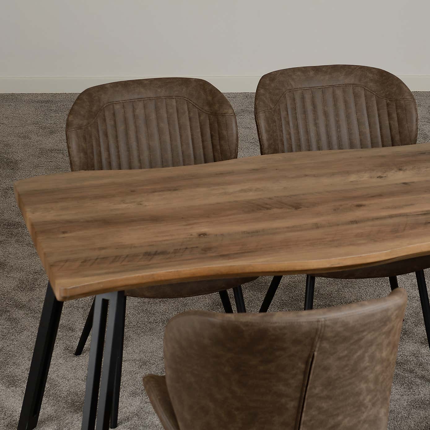 Quebec Wave Dining Set