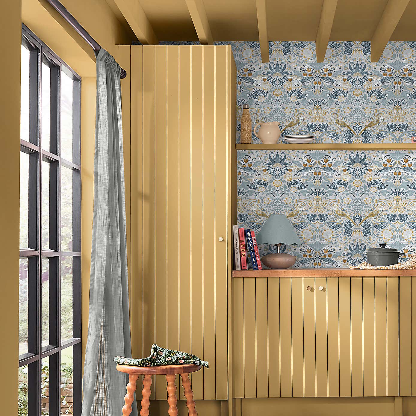 William Morris At Home Lawn Daisy Eggshell Paint