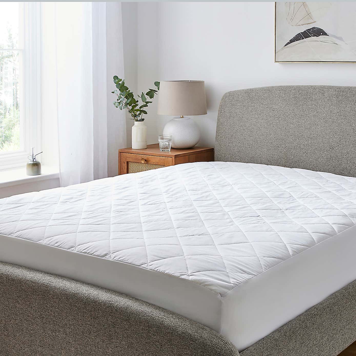 Soft Easycare Polycotton Mattress Protector